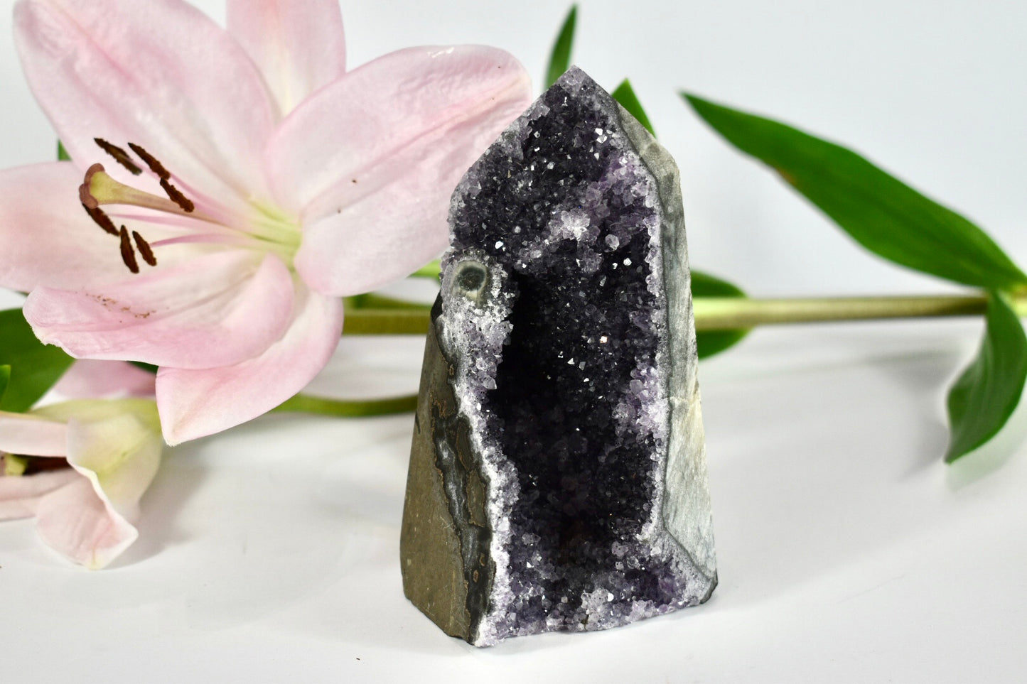 Amethyst Cluster Cave 640g - Protection. Intuition. Healing.