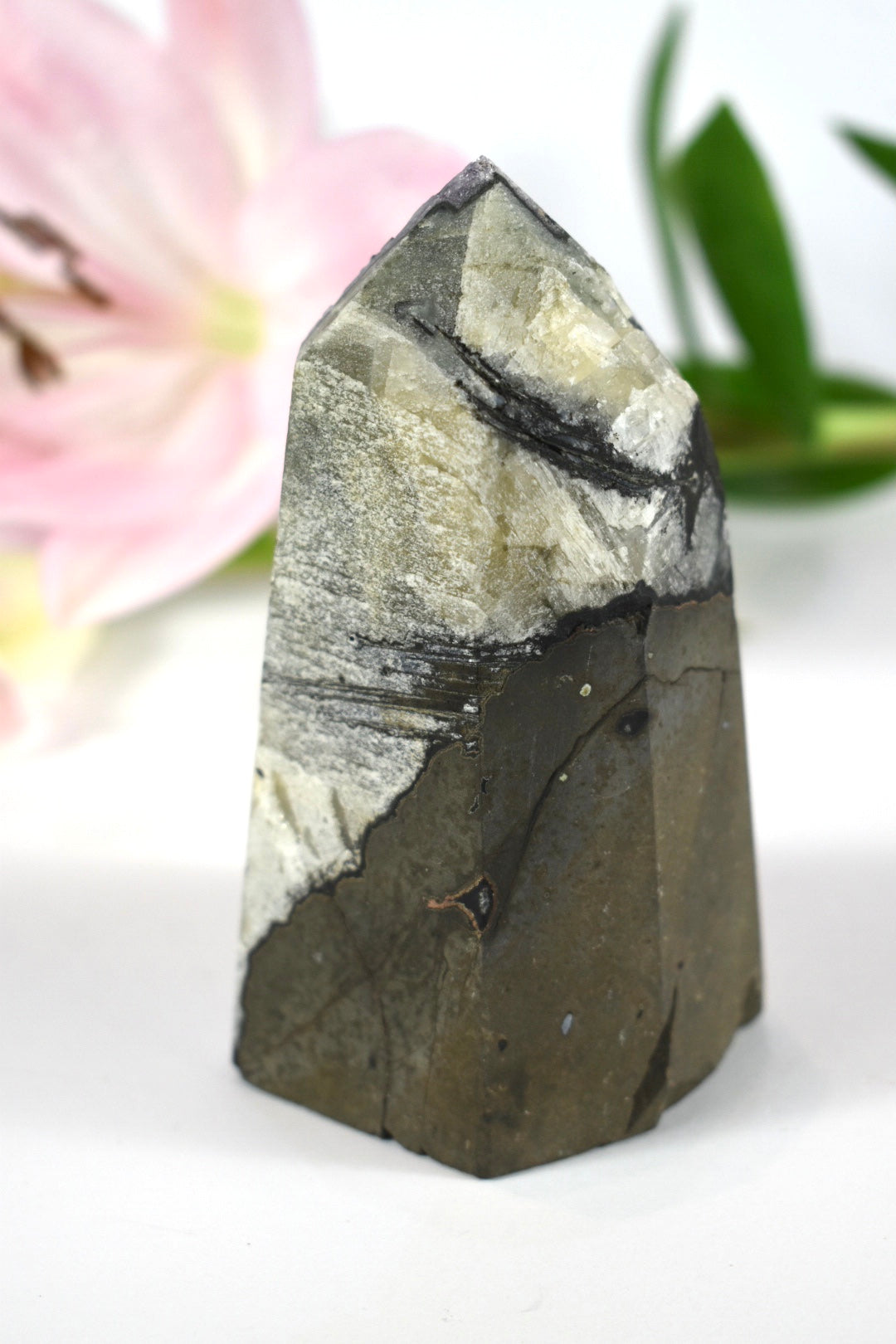 Amethyst Cluster Cave 640g - Protection. Intuition. Healing.
