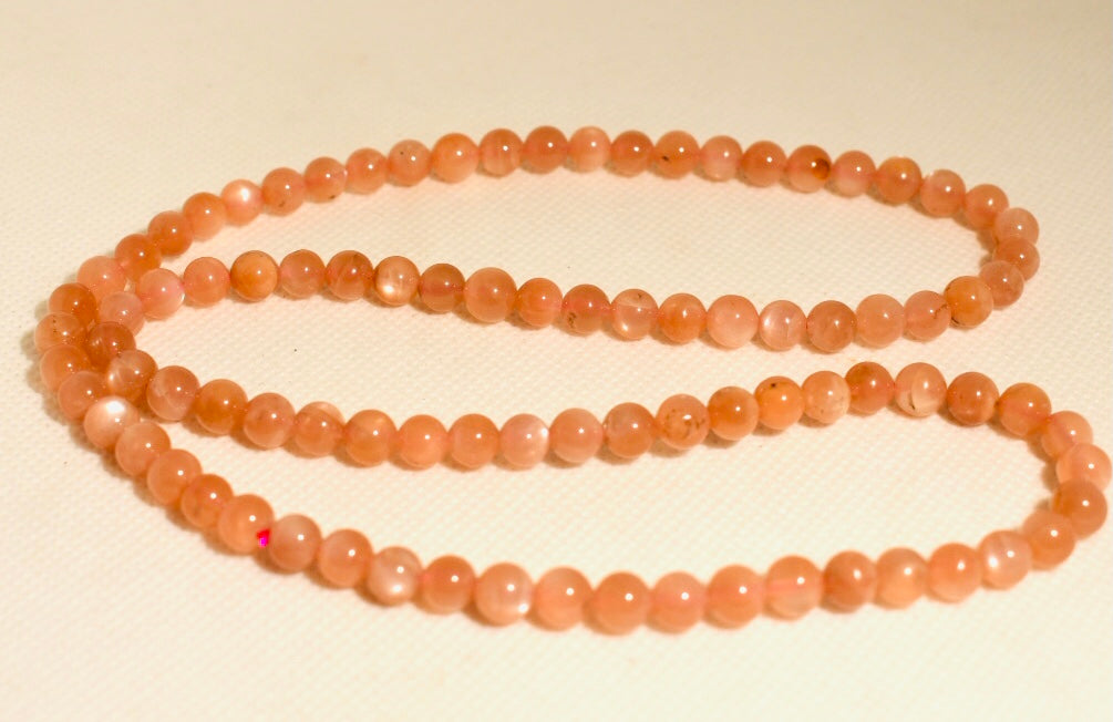 Gorgeous Sunstone Beads Necklace