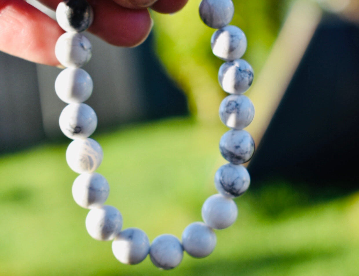 Howlite Bracelet 8mm