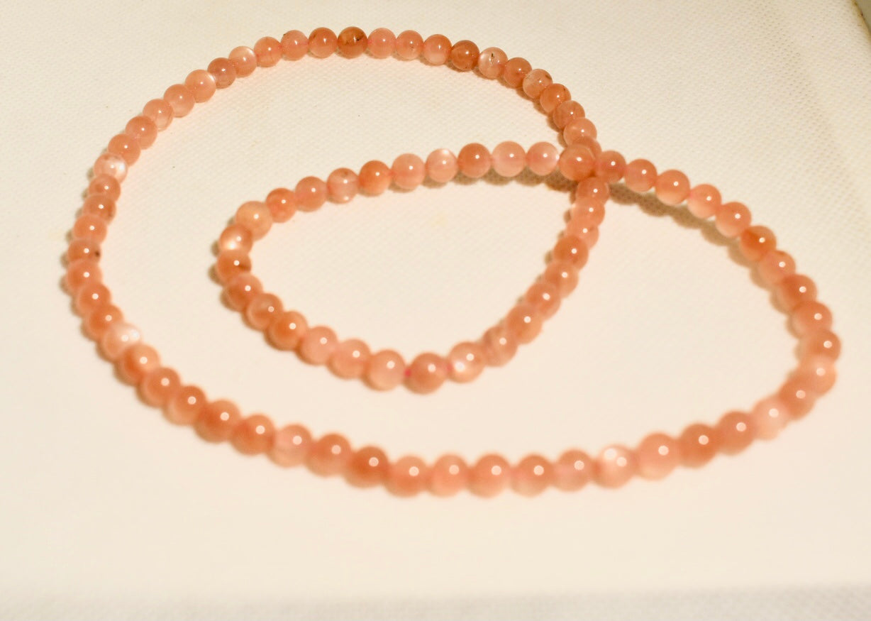 Gorgeous Sunstone Beads  Necklace